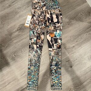 Niyama Sol Barefoot Leggings Jett size S NWT